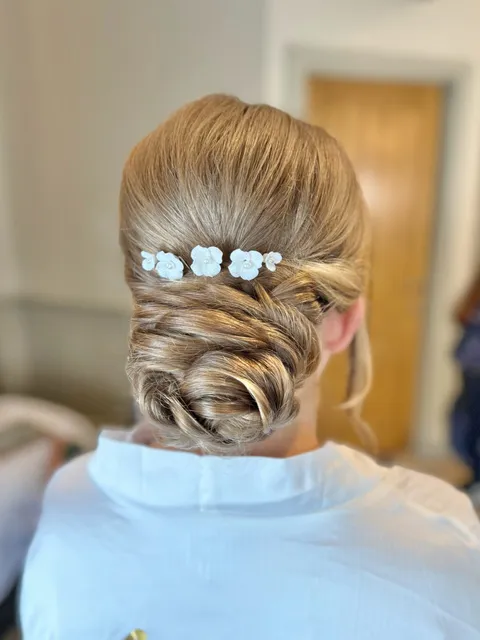 Bridal hair and makeup styling by Jessica-Jade