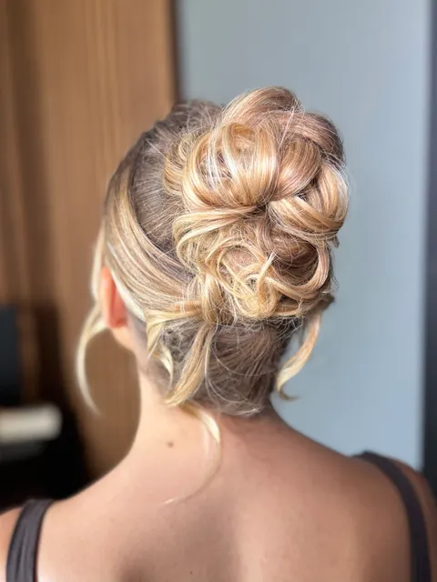 Bridal hair and makeup styling by Jessica-Jade