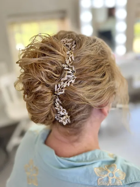 Bridal hair and makeup styling by Jessica-Jade