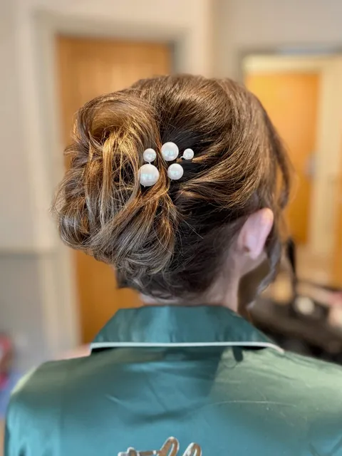 Bridal hair and makeup styling by Jessica-Jade